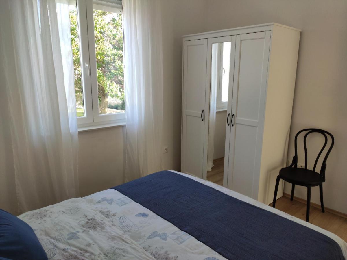 Apartmani Sara 2 Betina  Zewnętrze zdjęcie
