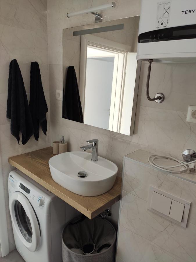 Apartmani Sara 2 Betina  Zewnętrze zdjęcie