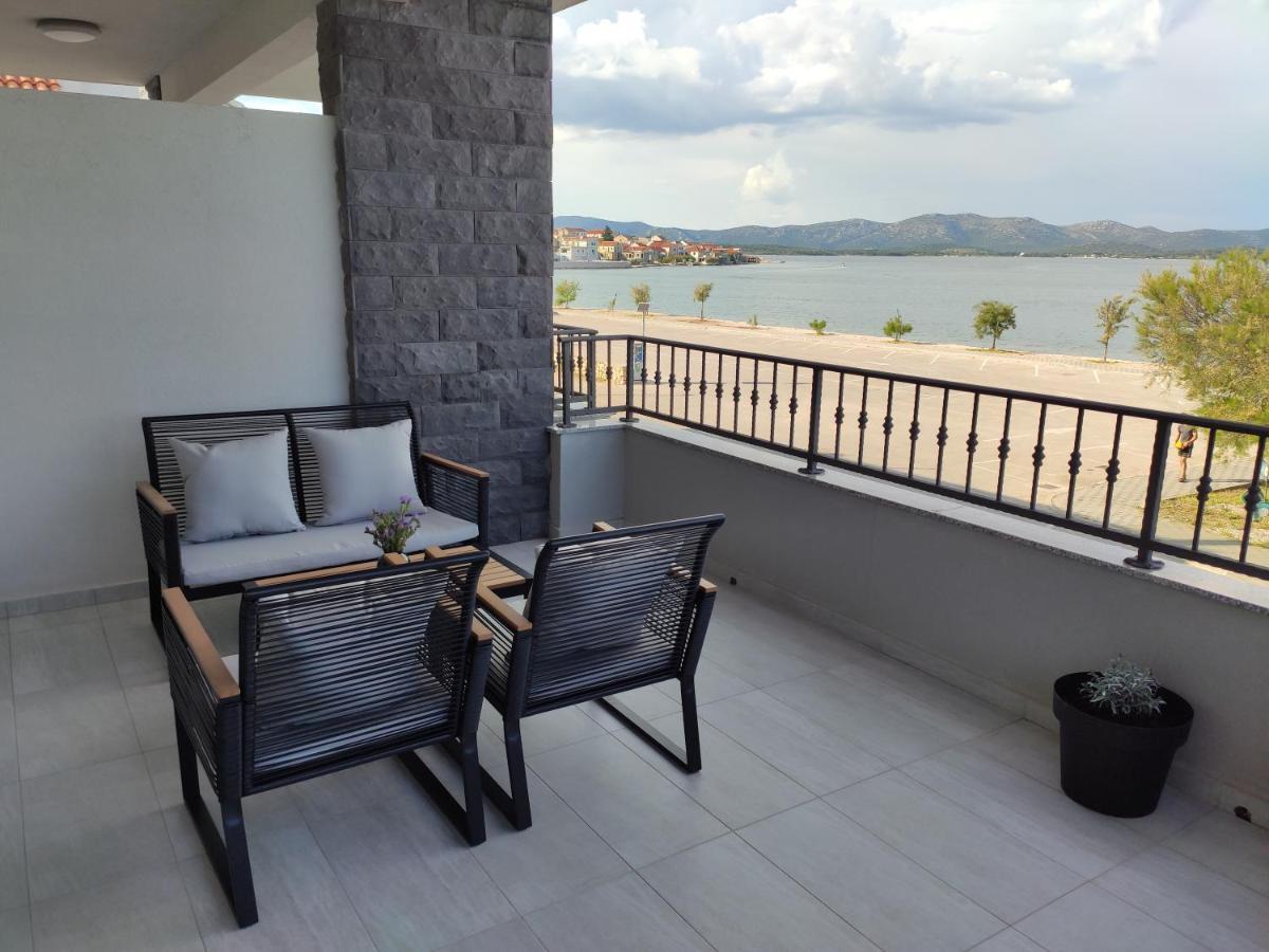 Apartmani Sara 2 Betina  Zewnętrze zdjęcie