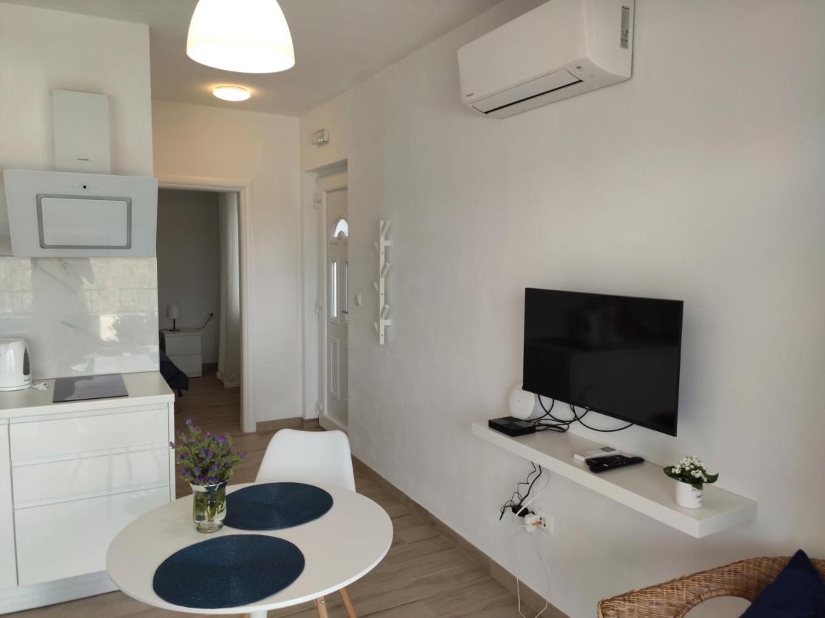 Apartmani Sara 2 Betina  Zewnętrze zdjęcie