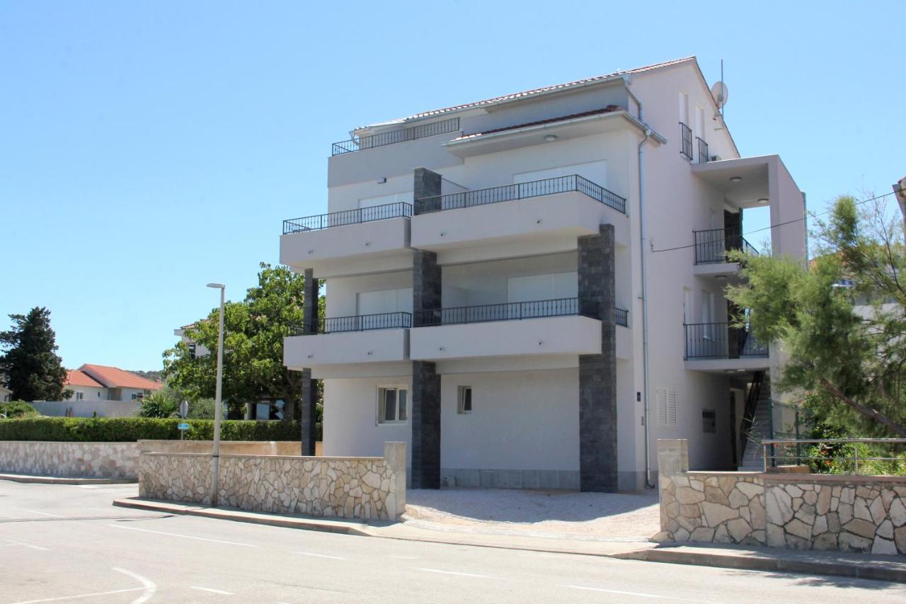 Apartmani Sara 2 Betina  Zewnętrze zdjęcie
